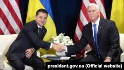 Президент України Володимир Зеленський (ліворуч) і віцепрезидент США Майк Пенс. Варшава, 1 вересня 2019 року