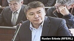 Обвиняемый в хищениях бывший глава национальной компании «Астана ЭКСПО-2017» Талгат Ермегияев в суде. Астана, 13 мая 2016 года.