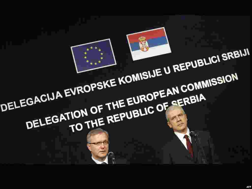 Srbija - U Europi - Predsjednik Srbije, Boris Tadić i EU komesar za proširenje, Olli Rehn, prilikom otvaranja kancelarije EU u Srbiji.