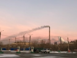 Дым от металлургического комбината «АрселорМиттал Темиртау». Темиртау, 12 ноября 2019 года.