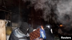 Беспорядки у "Украинского дома", 25 января 2014
