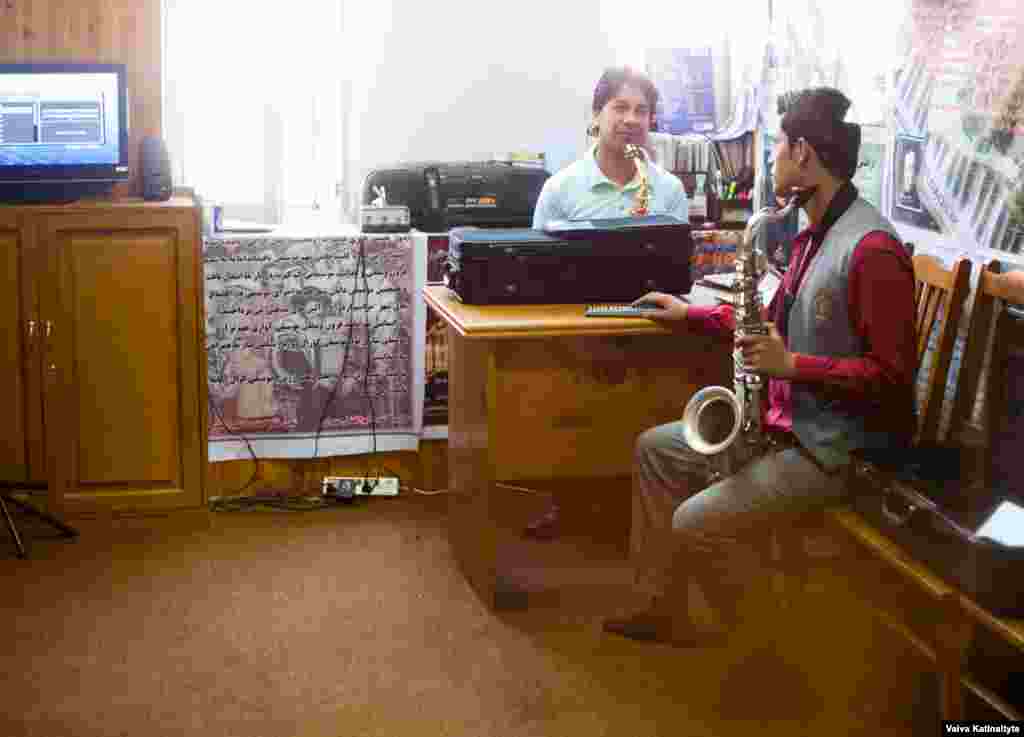 The students can choose their own path -- either Western classical or Afghan traditional music. 