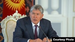 Алмазбек Атамбаев.