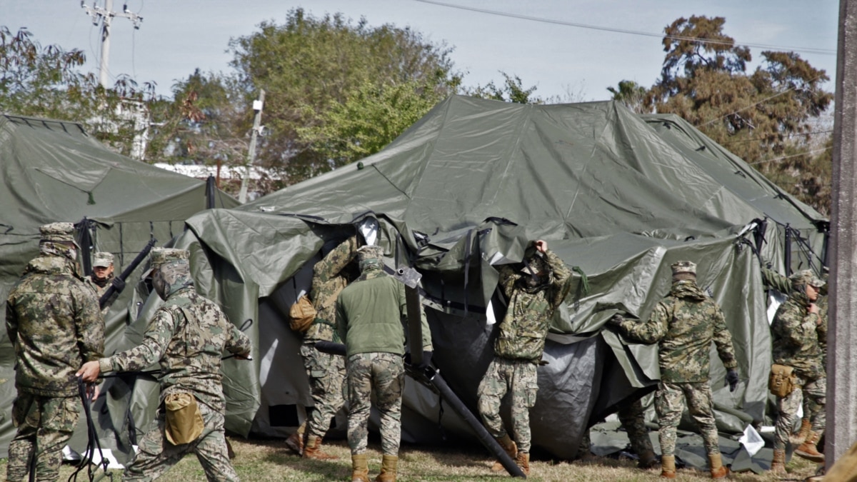 Reuters: Mexico refuses to fly to immigrants from the US military flight.