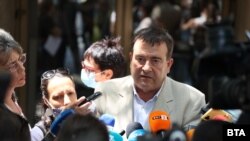 Зам.-министърът на здравеопазването в служебното правителство Димитър Петров