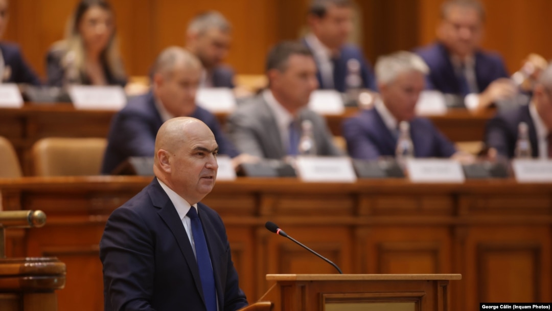 Prezentarea programului de guvernare în plenul reunit înaintea votului pentru învestirea guvernului condus de prim-ministrul desemnat Ilie Bolojan, la Palatul Parlamentului din București, 23 iunie 2025. 