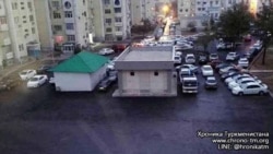 Aşgabat: ‘Parahatdakylar’ 10 sagatlap öýlerinden çykyp bilmedi