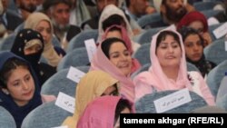 د سولې د مشورتي لویې جرګې د ناستې یو انځور
