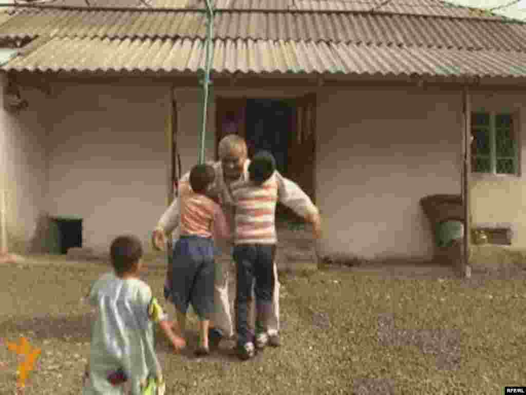 Russia / Tajikistan - screen shot from Migrant Express video series about Tajik migrants taking the train to Moscow. 31Aug2009 - Russia / Tajikistan - screen shot from Migrant Express video series about Tajik migrants taking the train to Moscow. 31Aug2009 