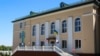 Отстроенная красногоровская школа 