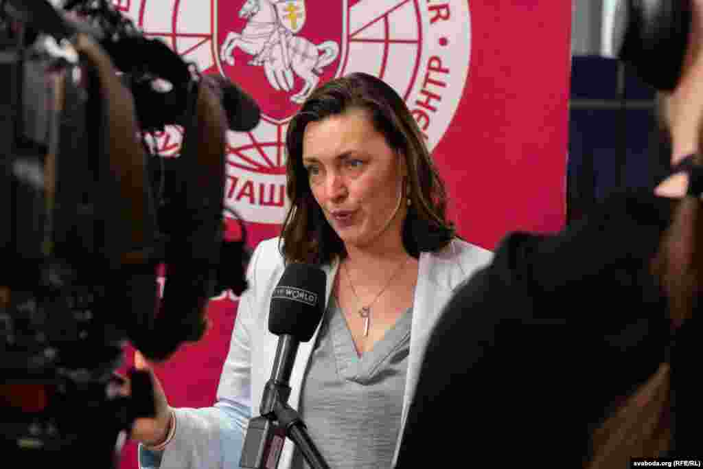 Аляксандра Мамаева, старшыня міжнароднай камісіі Каардынацыйнай рады, адказвала на пытаньні пра «пашпарт новай Беларусі»