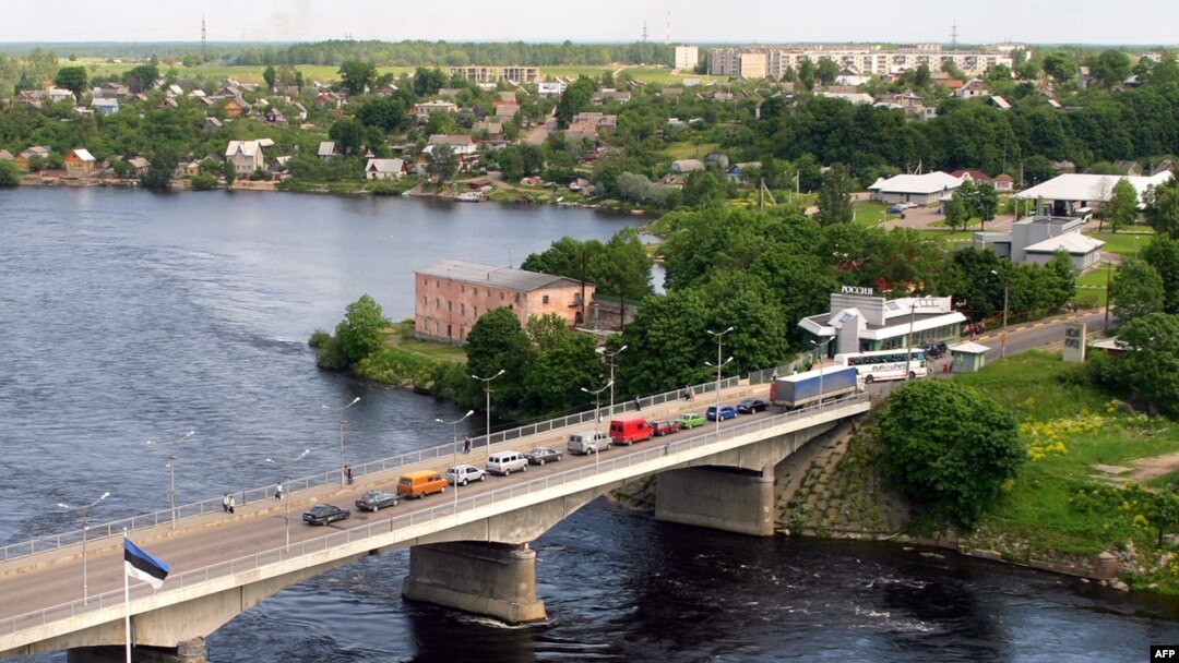 Мост между эстонской Нарвой и российским Ивангородом