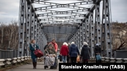 КПВВ в Станице Луганской, 2018 год