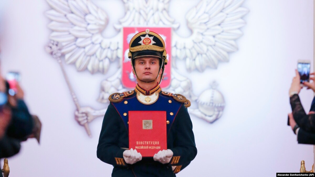 putin-vnes-v-gosdumu-rossii-izmeneniya-k-konstitucii Путин внес в Госдуму России изменения к Конституции