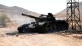 Уничтоженный танк армии Халифы Хафтара, советского производства, вблизи столицы Триполи