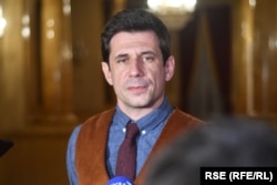 Glumac Alban Ukaj godinama čeka na ukidanje viznog režima između BiH i Kosova