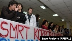 Protest na Fakultetu političkih nauka zbog stanja u visokom obrazovanju, Podgorica, novembar 2011. 