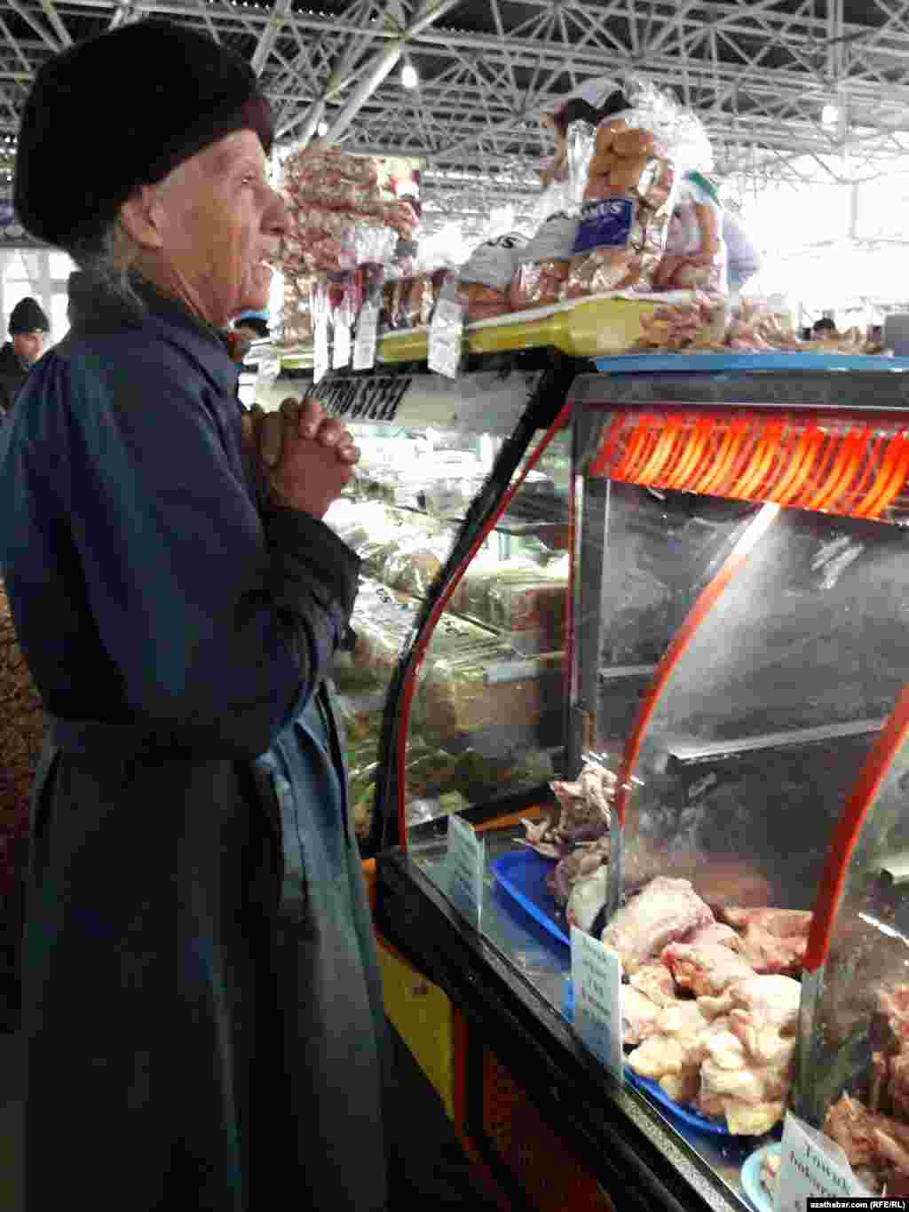 Торговля на "Текинском базаре", Ашхабад