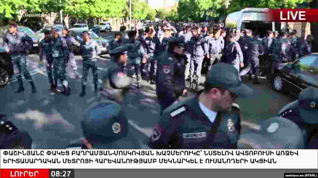 Еревандағы Баграмян даңғылы бойындағы наразылар. Ереван, 16 сәуір 2018 жыл. 