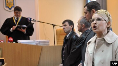 Өте ылғалды оргазм порно Жуынатын бөлмедегі ерлердің жалаңаш суреттері