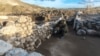 Археологи исследуют древнее поселение у будущего железнодорожного подхода к Крымскому мосту. Керчь, 27 ноября 2017 года