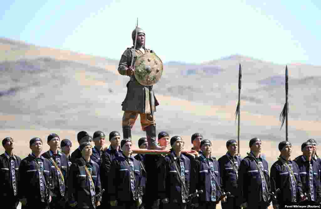 Kazakh servicemen perform during a ceremony opening the International Army Games in the Zhambyl Province. (Reuters/Pavel Mikheyev)&nbsp;&nbsp;