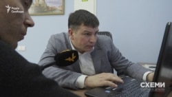 Журналісти попросили переглянути відео адвоката Олександра Швеця, який спеціалізується на справах, пов’язаних із ДТП