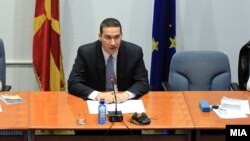 Пратеникот на ВМРО-ДПМНЕ Владимир Ѓорчев побара предлог-законот за попис да се симне од дневен ред.
