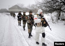 Українські військовослужбовці біля Лисичанська, Луганська область. 28 січня 2015 року