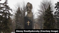 Бюст Дзержинского в Краснодаре (архивное фото)