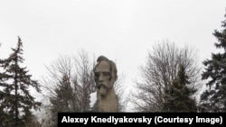Бюст Дзержинского в Краснодаре (архивное фото)