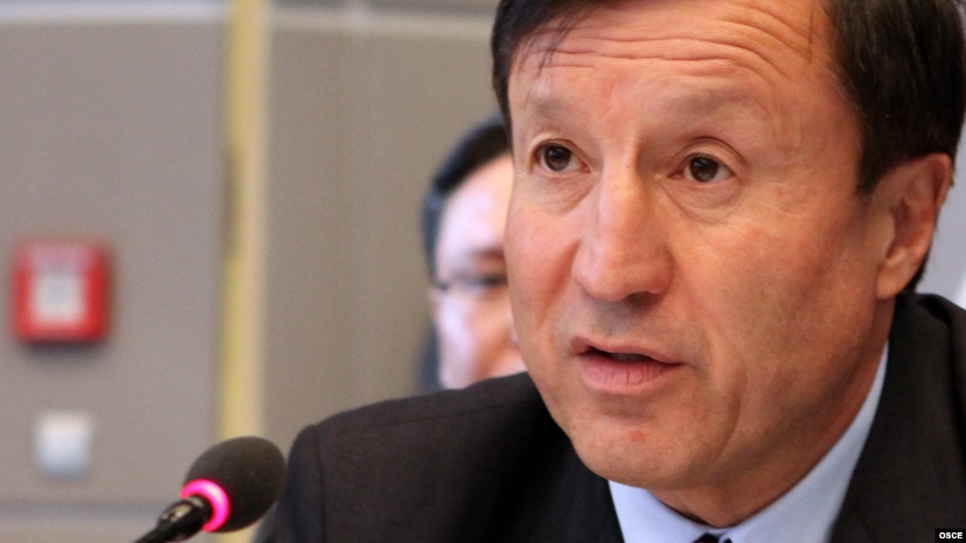 Екі лесбиянның жыныстық қатынасқа түсуі туралы видео