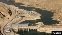Таджикистан. Новая ГЭС на реке Вахш. 