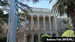 Abkhazia, Sukhumi: Palatul unde se află președintele și guvernul, 2016