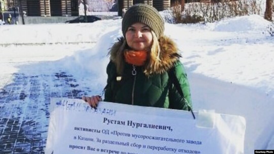 Чүп яндыру корлымасына каршы ялгыз пикет