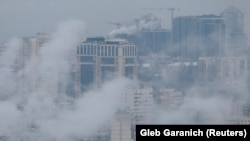 За словами Свириденко, НКРЕКП рекомендовано скоротити строки та спростити вимоги до проєктної документації, технічних умов і процедур приєднання.