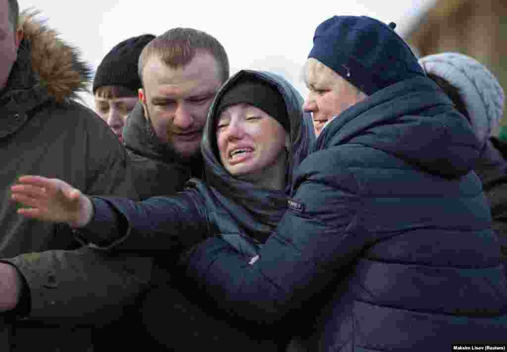 Среди жертв, как говорят родственники погибших, был 41 ребенок.