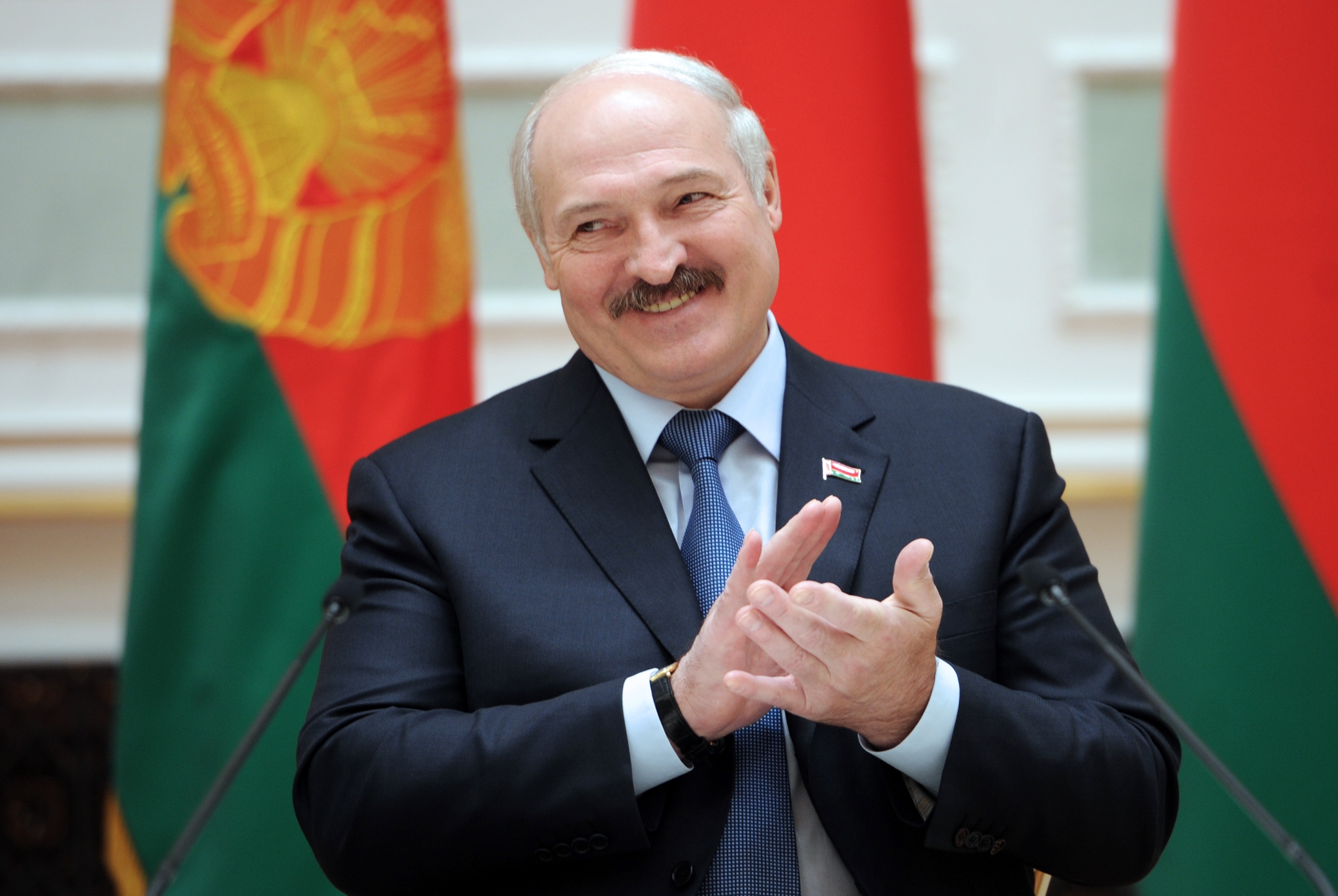 Батька у нас крутой слушать. Беларусь Лукашенко батька.