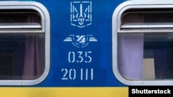 Повідомляється, що у 50-річного залізничника – забої обличчя