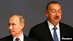 Azerbaýjanyň prezidenti Ylham Alyýew rus kärdeşi Wladimir Putin bilen