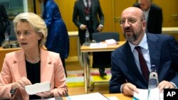 Președintele Comisiei Europene, Ursula von der Leyen, și Președintele Consiliului European, Charles Michel.