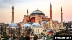 За рішенням суду статус Святої Софії у Стамбулі змінили з «музею» на «мечеть»