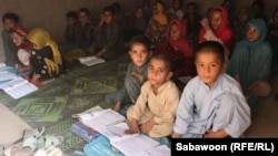 Afghanistan -- Afghan school children study at their classroom in the outskirts of Jalalabad on 09Oct2012