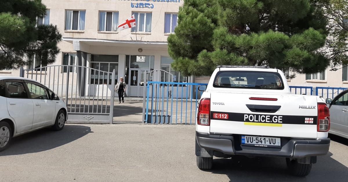თბილისში ორი მოზარდი დააკავეს სკოლაში მოსწავლეებზე თავდასხმის მომზადების ბრალდებით