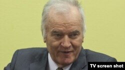 Ratko Mladić u sudnici 7. rujna 2012.