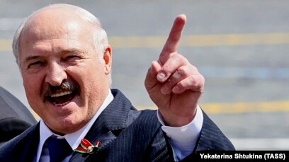 Lukashenka Warns 'Revolutions' Won't Help Belarus As Preelection Protests  Continue