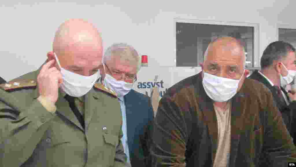 БУГАРИЈА - Бугарскиот премиер Бојко Борисов најави дека Владата ќе побара од Парламентот да прогласи вонредна состојба во државата поради ширењето на новиот коронавирус.