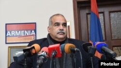 Armenia -- Raffi Hovhannisian, the leader of opposition "Zharangutyun" (Heritage) party gives a press conference, Yerevan, 21Nov2014