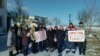 Акция протеста жителей Сахалина против передачи Курильских островов в Углегорске