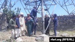 شرکت برشنا از ترمیم و فعال شدن پایه‌های برق وارداتی در ولسوالی‌های قره باغ و کلکان کابل خبر می‌دهد.